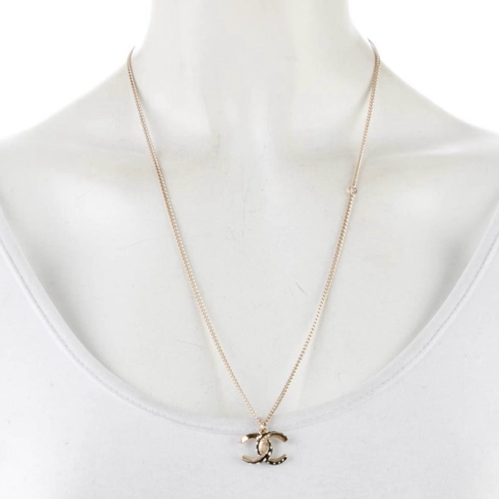 CHANEL Polka Dot Enamel CC Cruise Pendant Necklace - Picture 8 of 8